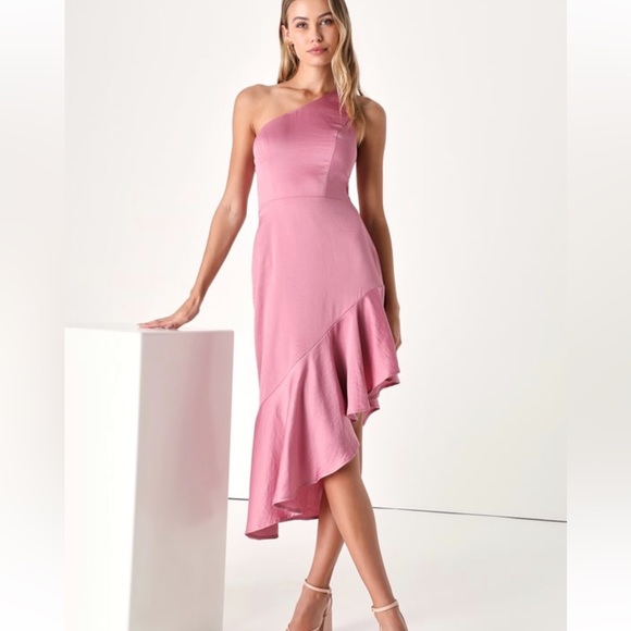 {LULUS} Loving the Attention Mauve Satin
Asymmetrical Ruffled Midi Dress NWT - Picture 2 of 7